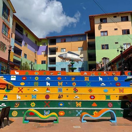 Апартаменты Apartamento Plazoleta De Colores Гуатапе Экстерьер фото