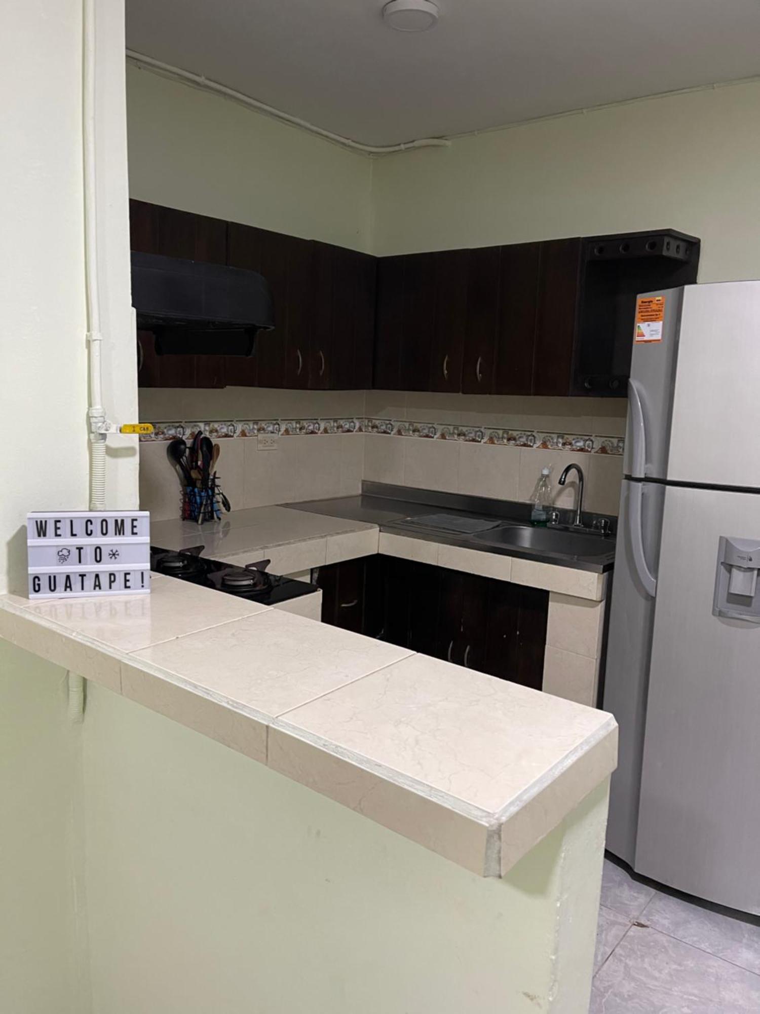 Апартаменты Apartamento Plazoleta De Colores Гуатапе Экстерьер фото